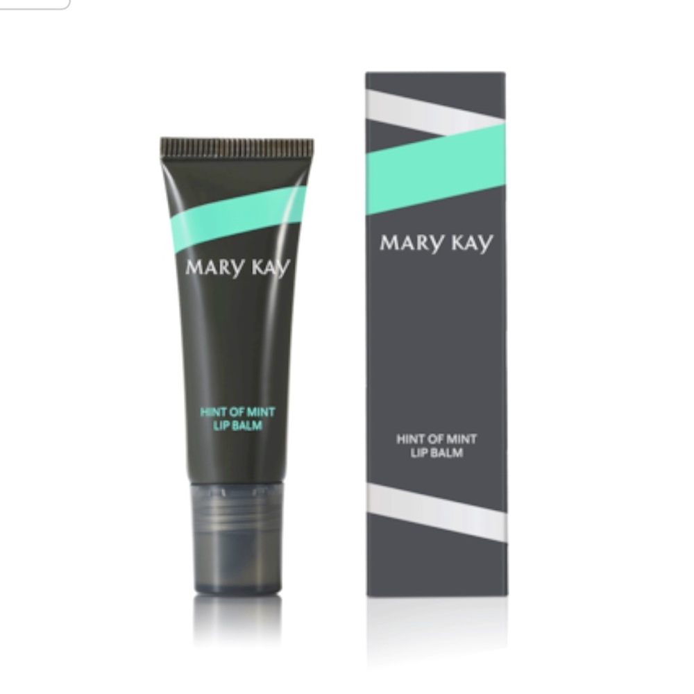 NIB Mary Kay Hint Of Mint Lip Balm